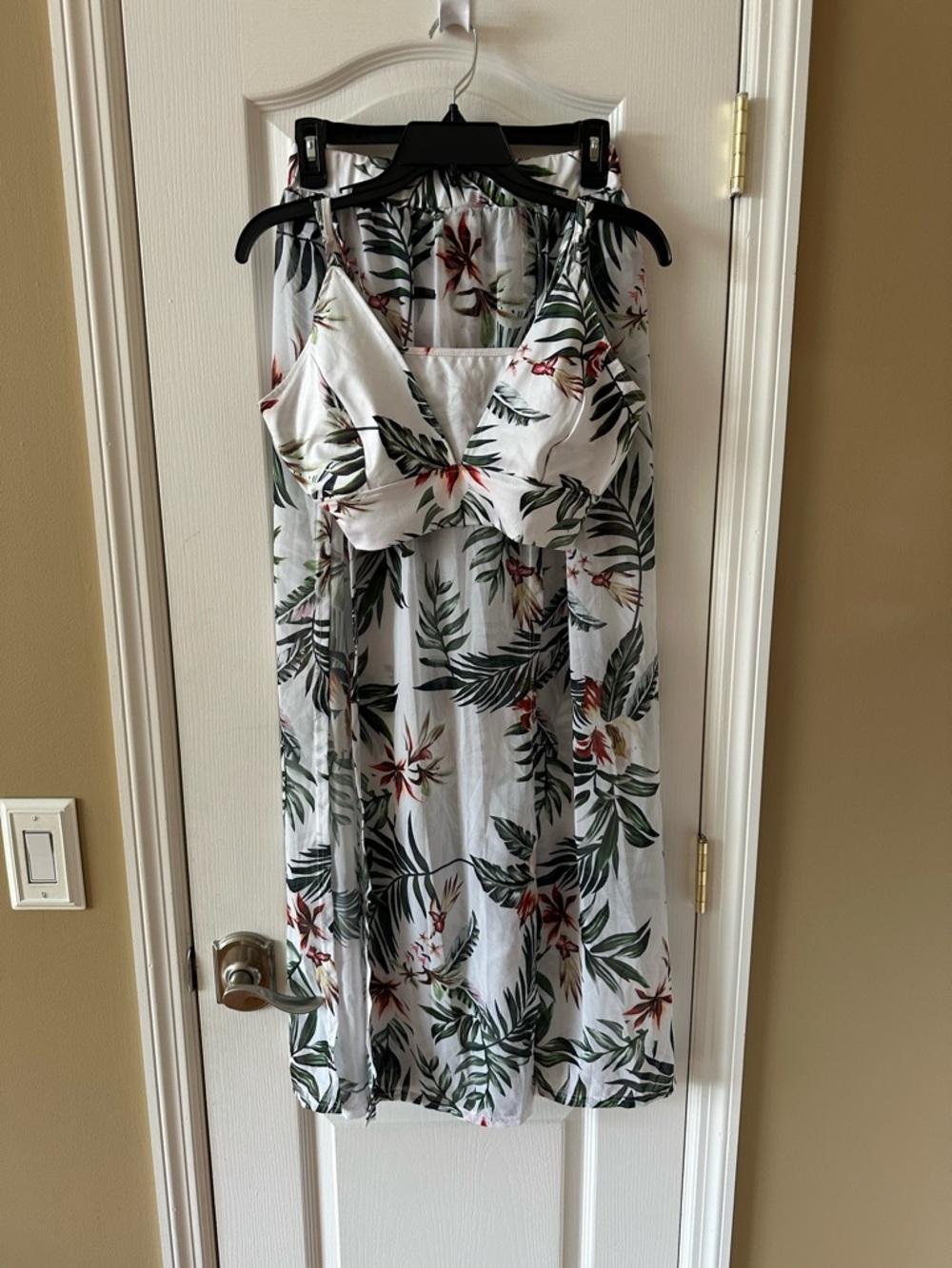 Floral White Maxi Dress with Tropical Leaf Print